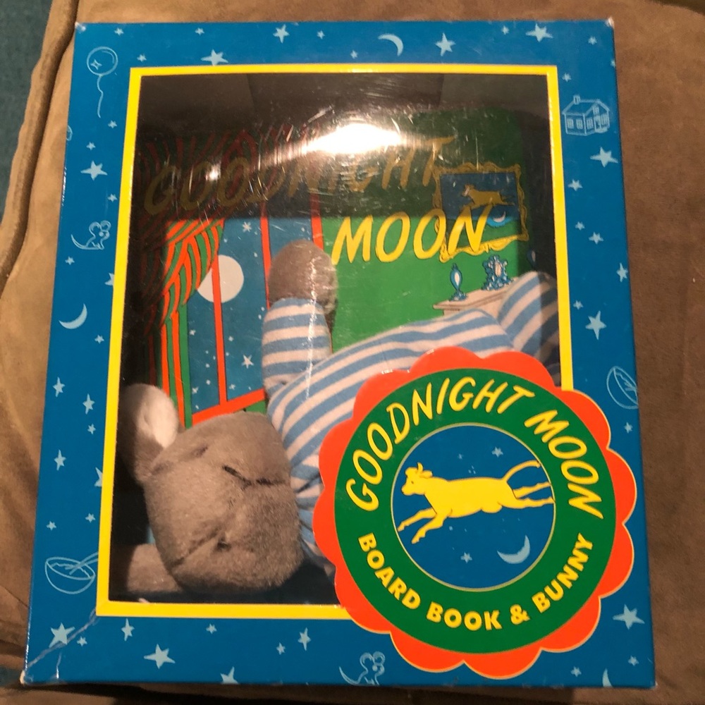 Good night moon board book and bunny- NEW